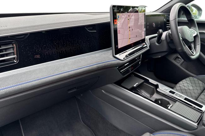 Volkswagen Passat Photo 2