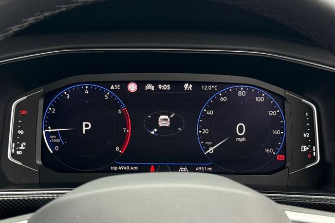 VOLKSWAGEN T-Cross Photo 15