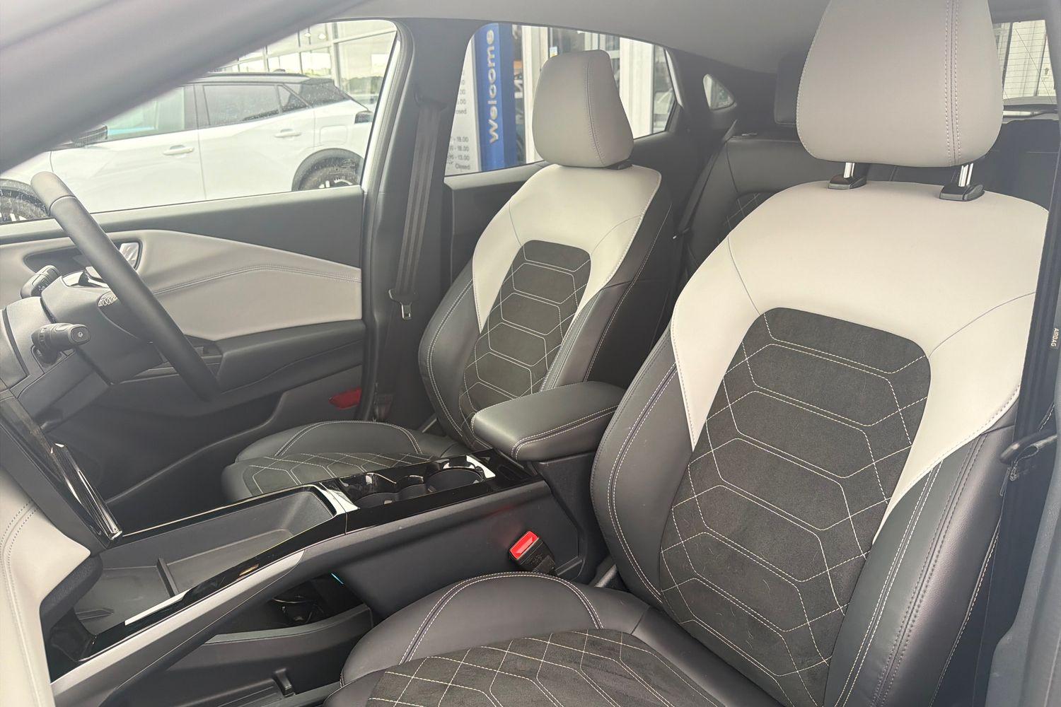 Ford Puma Gen-E Photo 18