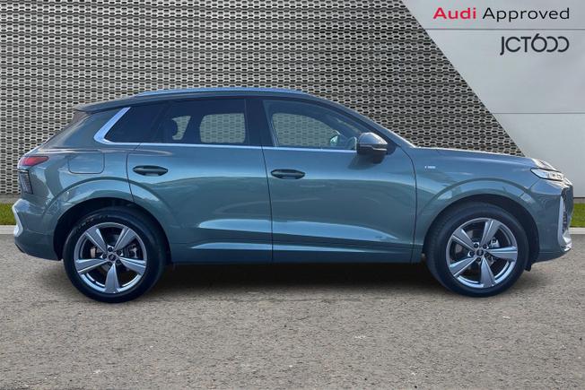AUDI Q3 Photo 4