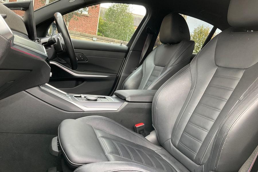 BMW 3 SERIES Photo autoimg-7ccc34e6243cd096d0d4e86f53234a90ea6e7478.jpg