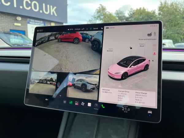TESLA Model 3 Photo autoimg-7cd2f50bd2247080ba41be03cbf21ce1a02dccc6.jpg