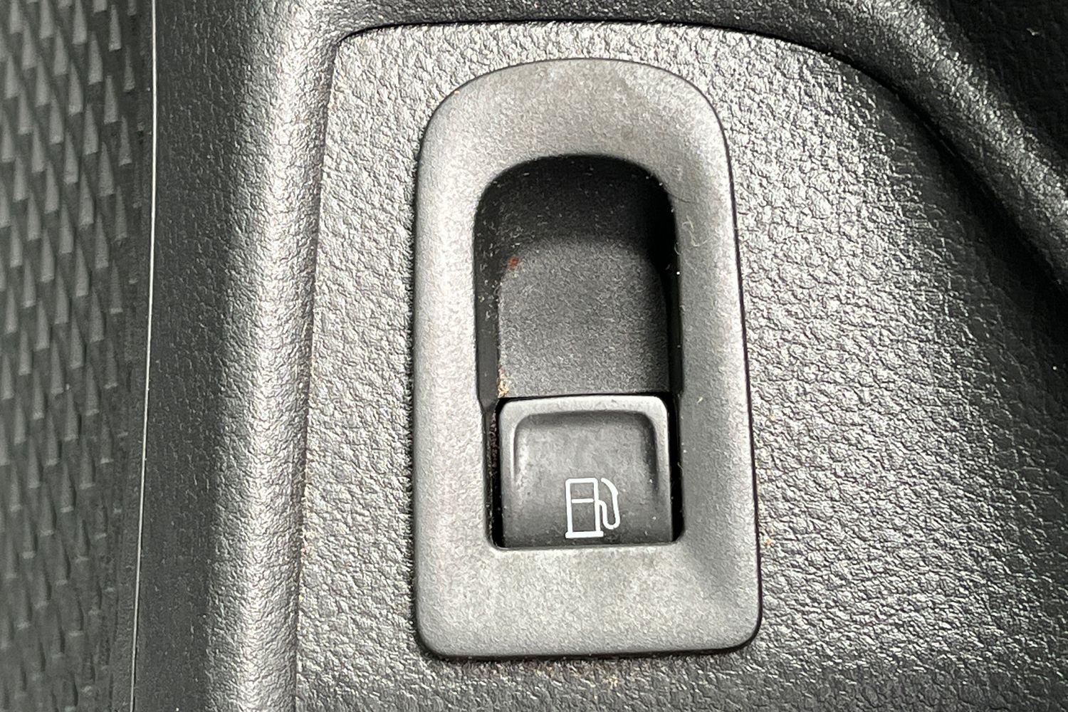 Ford TRANSIT CONNECT Photo 23