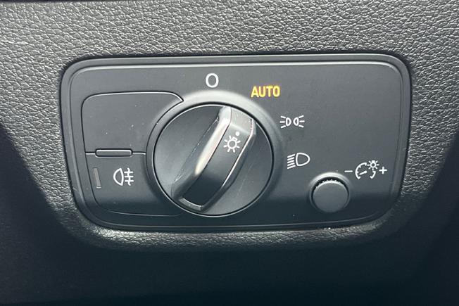 Audi Q2 Photo 33