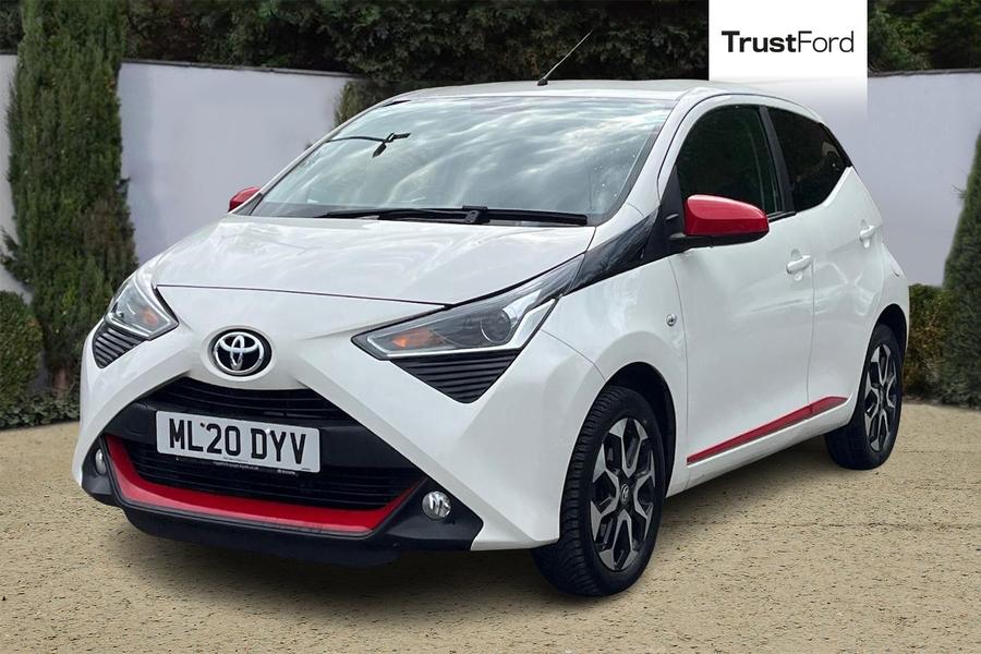 Toyota Aygo Photo autoimg-7cdaa1ecd2bd38533f42fa9a72f7688caf5f6672.jpg