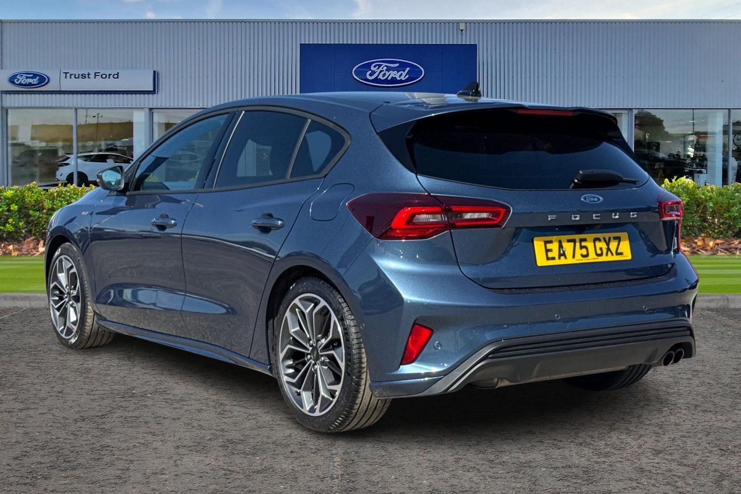 Ford FOCUS Photo 1