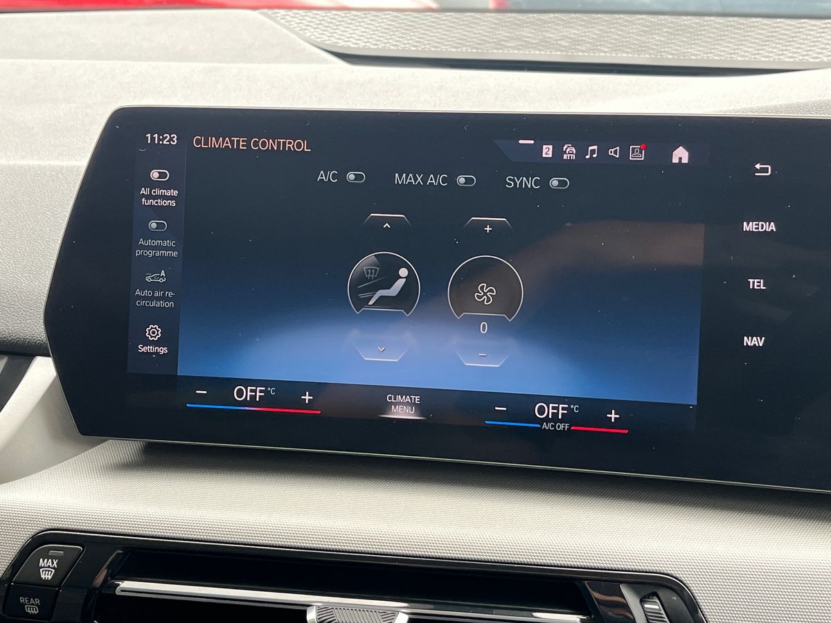 BMW 2 Series Active Tourer Photo 12
