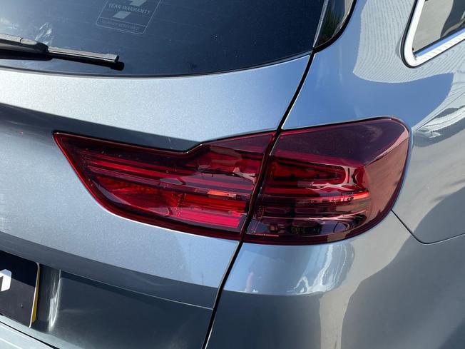 KIA Ceed Photo 18