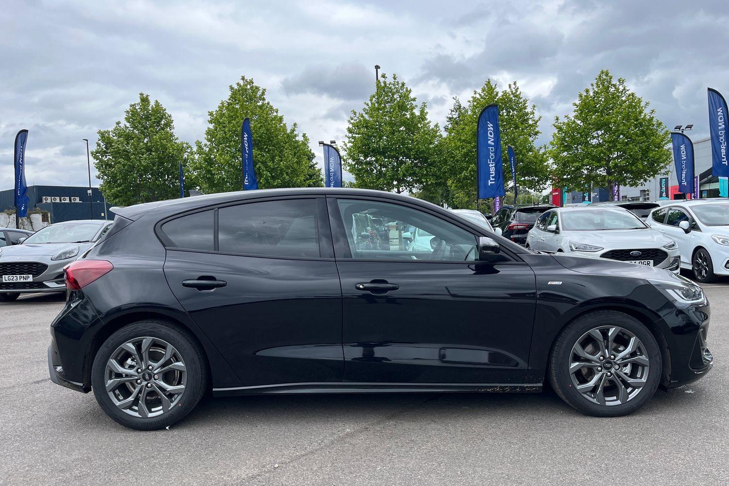 Ford FOCUS Photo 35