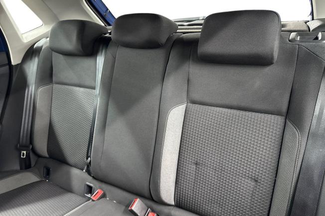VOLKSWAGEN Polo Photo 9