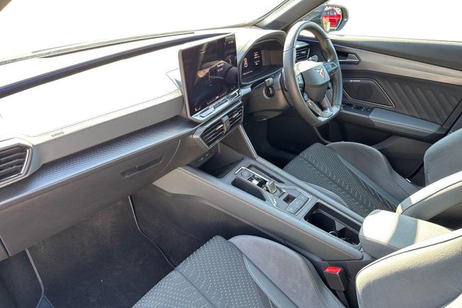 CUPRA Formentor Photo 2