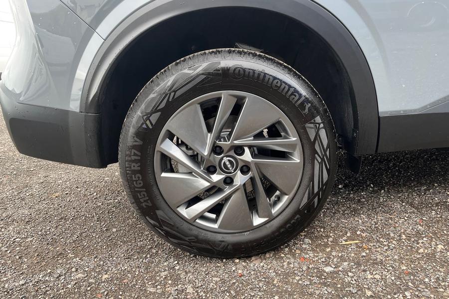 Nissan Qashqai Photo autoimg-7cebc237cd617516901579b2fee7b3f2722ae82d.jpg