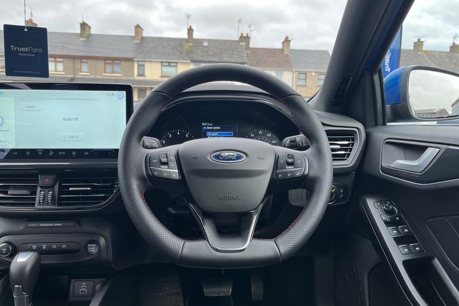 Ford FOCUS Photo autoimg-7cef5046718f3fcc2d203c64d81f6e7ddba4cdb7.jpg