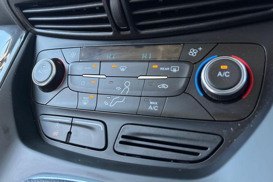 Ford KUGA Photo autoimg-7cefc0e672c97ff66272ee575db124b20323fd03.jpg