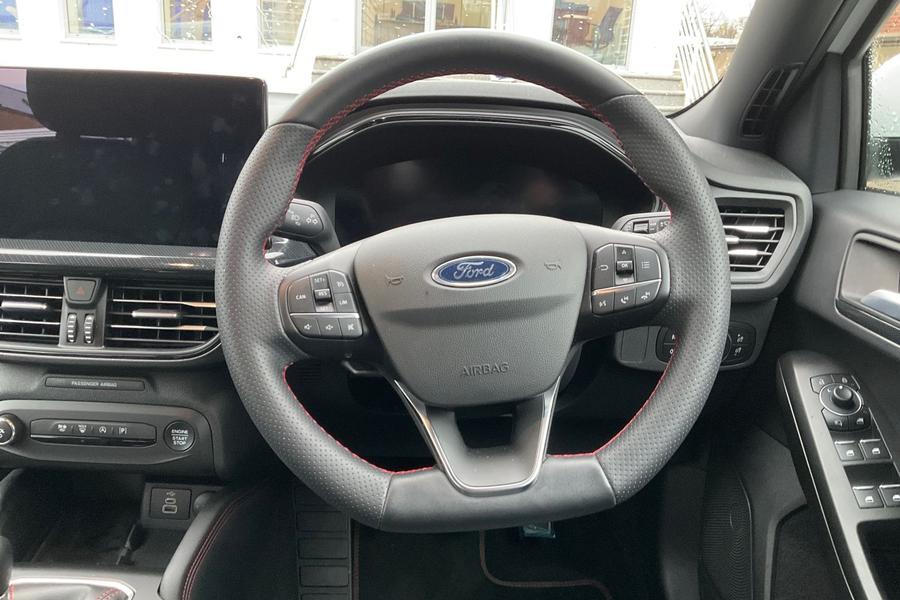 Ford Focus Photo autoimg-7cf090f8ad166cf79588a8f0cf9244bf91038bc4.jpg