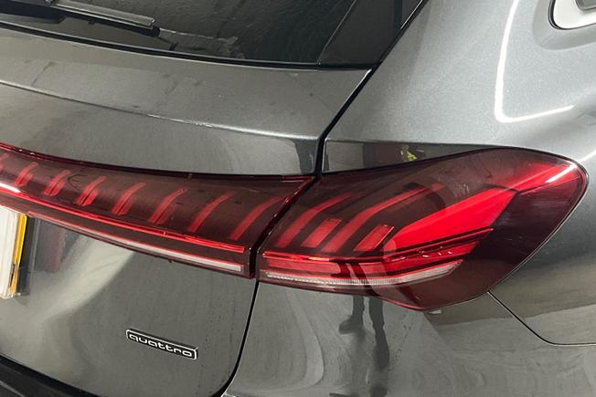 AUDI A5 Avant Photo 18