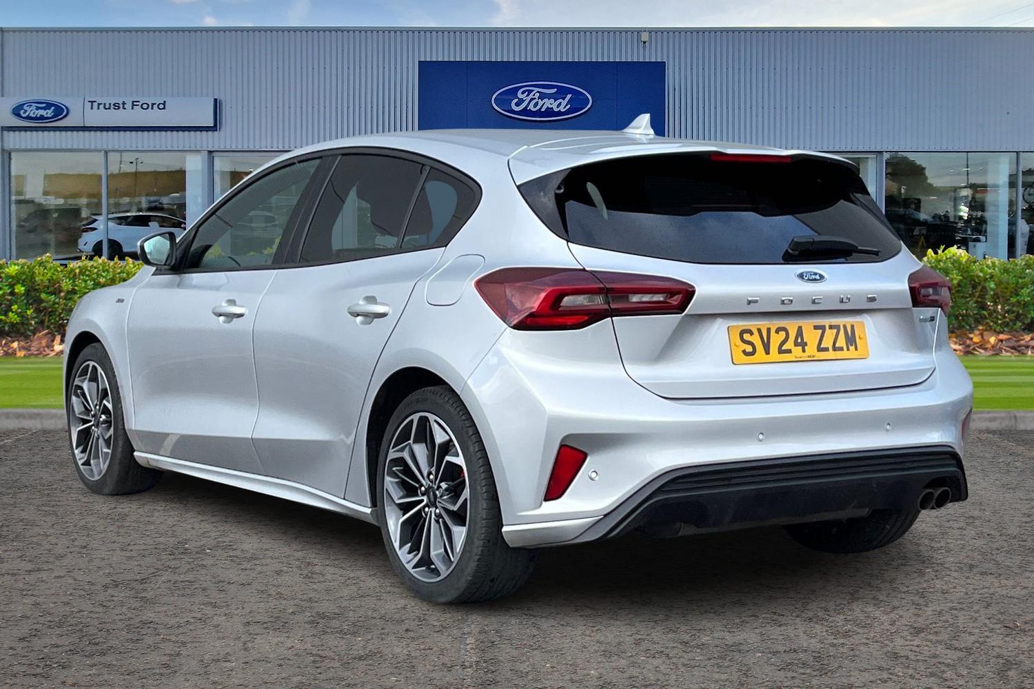 Ford FOCUS Photo 1