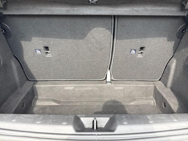 MINI Hatch Photo 12