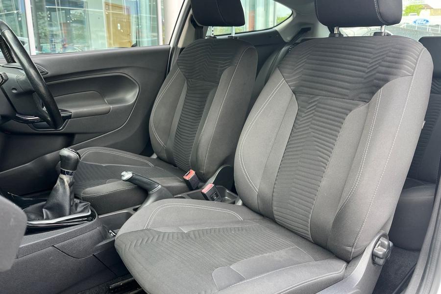 Ford Fiesta Photo autoimg-7cf78e186573eb6dd407e191b603f75d378f09a2.jpg