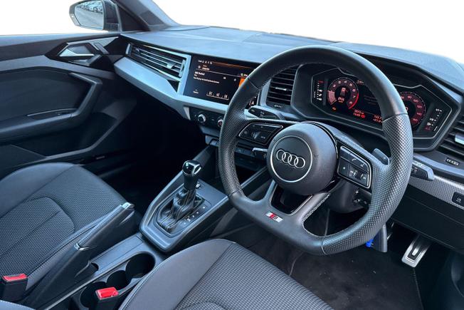AUDI A1 Photo 6