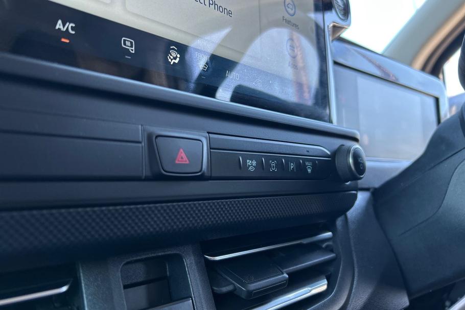 Used Ford TRANSIT CUSTOM YA24BSV 37