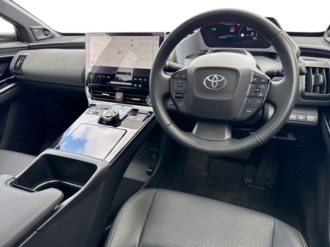 TOYOTA bZ4X Photo 11