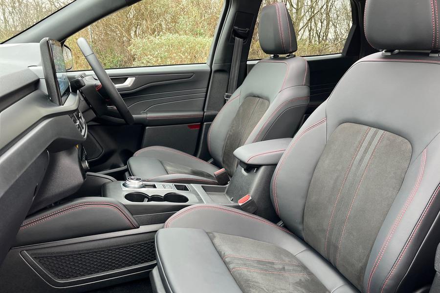 Ford KUGA Photo autoimg-7cfe8395641bbeb7eb4dfb3dcf11a558755bc6a7.jpg