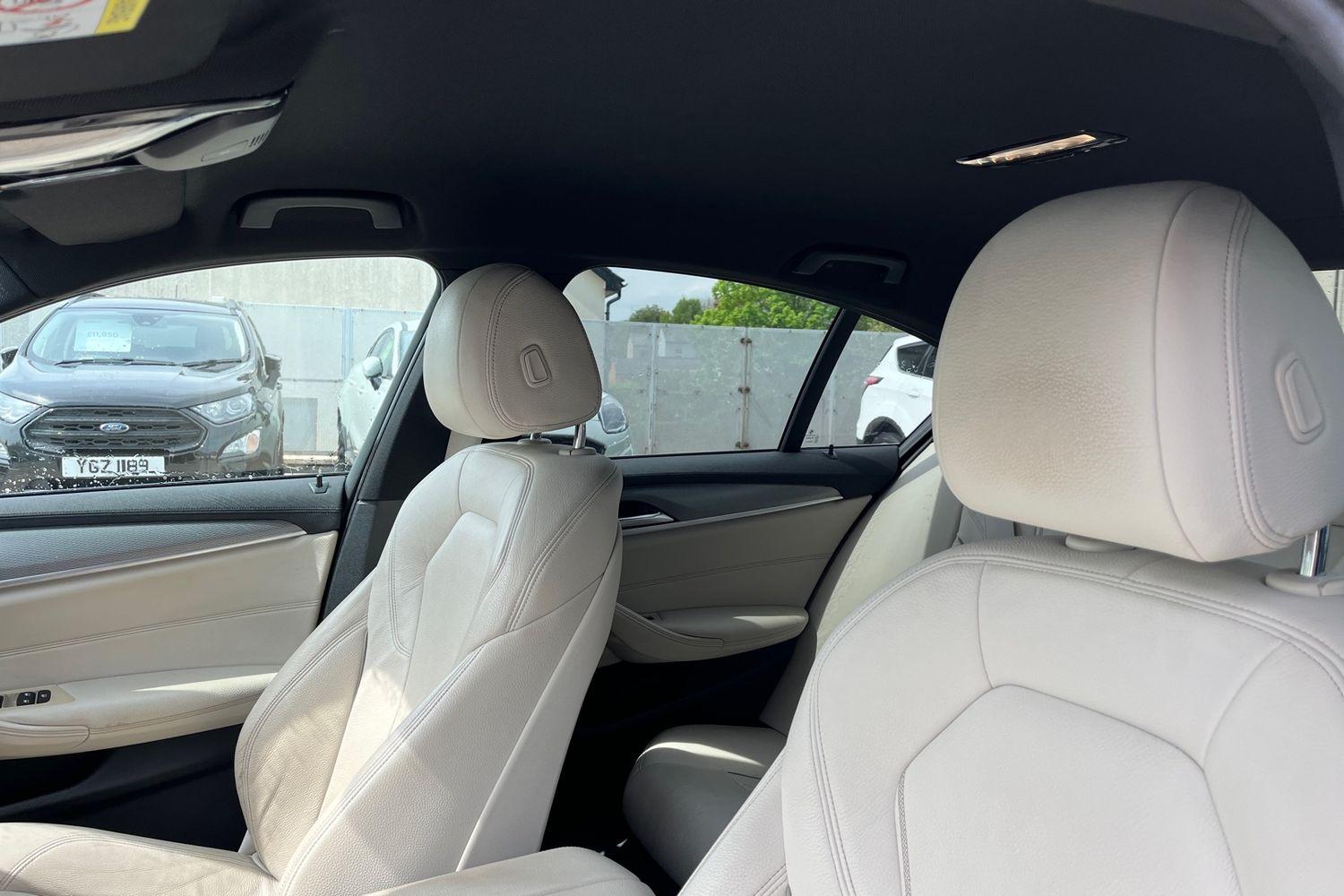 BMW 5 SERIES Photo 18