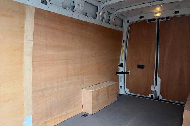 Volkswagen Crafter Photo 9