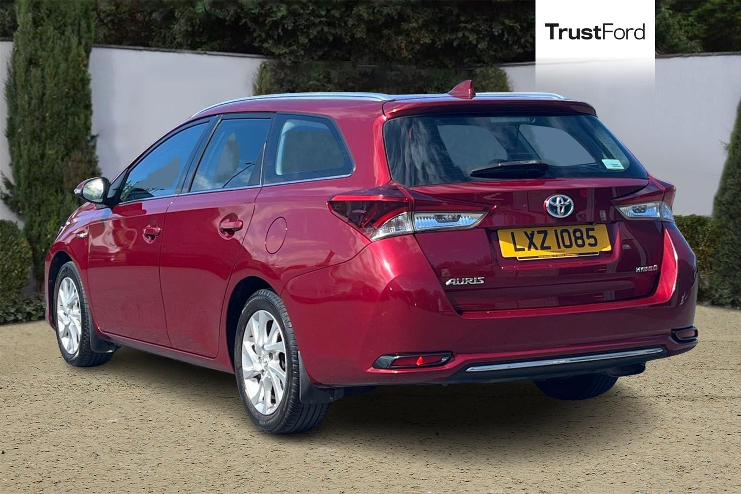 Toyota AURIS Photo 1
