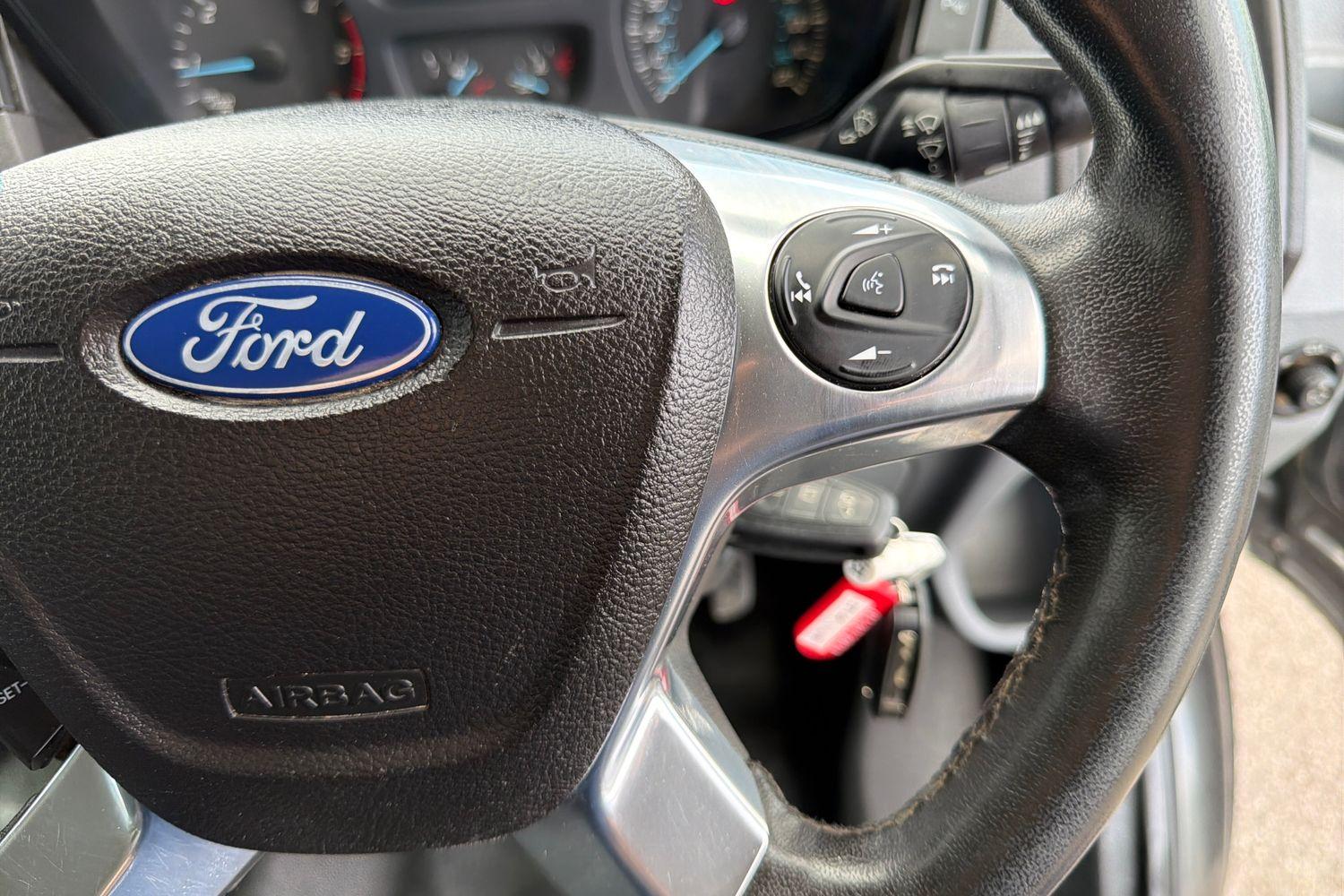 Ford Transit Photo 22