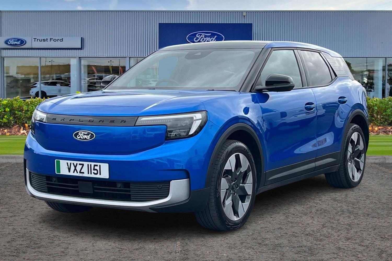 Ford EXPLORER Photo 4