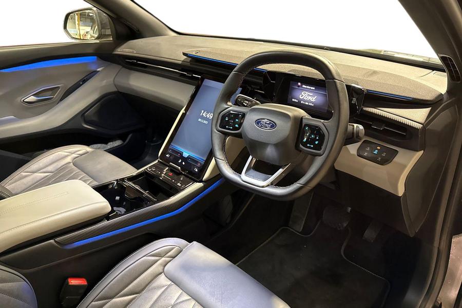 Ford Explorer Photo autoimg-7d0df517b672db2dac43bbfa16e84bec643f8354.jpg