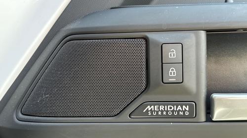 Land Rover Defender Photo autoimg-7d0ebfbfe5c521e3e8b30067f756e27042598039.jpg