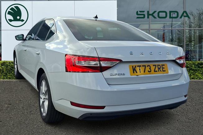 ŠKODA Superb Photo 3