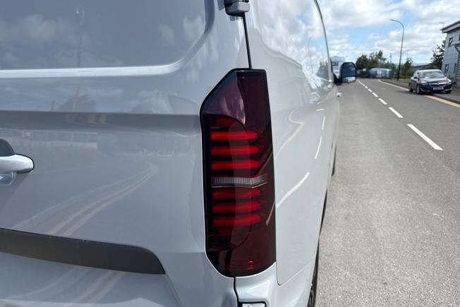 Volkswagen Transporter Photo 18