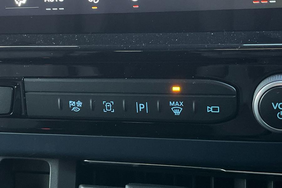 Ford Tourneo Custom Photo autoimg-7d10b3a6175ad9f7cce2ed6fc741b2cad40544f2.jpg