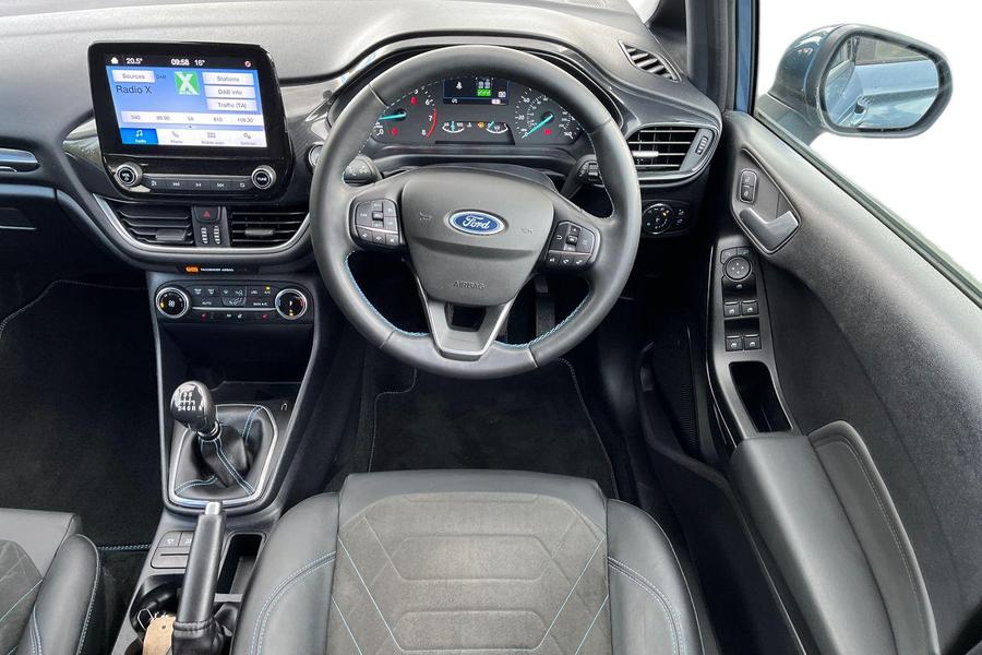 Ford Fiesta Photo autoimg-7d1112206db460d6479f2be6bf1bd6a4c79fd5d6.jpg