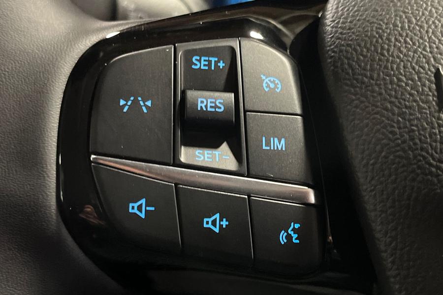 Ford Kuga Photo autoimg-7d12d2466c187e7807cb19f4d24005b479394686.jpg