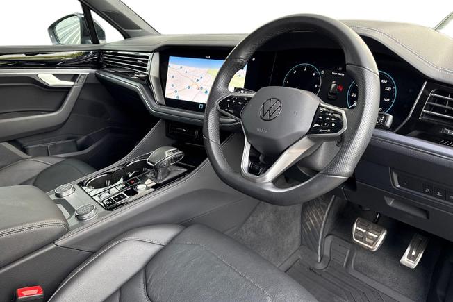 VOLKSWAGEN Touareg Photo 6