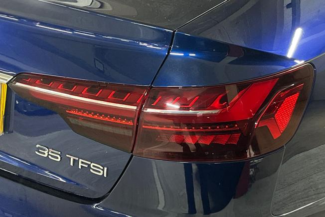 AUDI A4 Photo 18