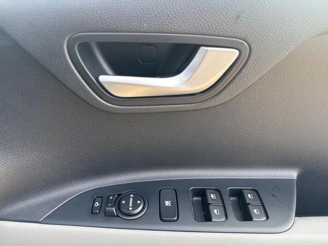 KIA Stonic Photo 28