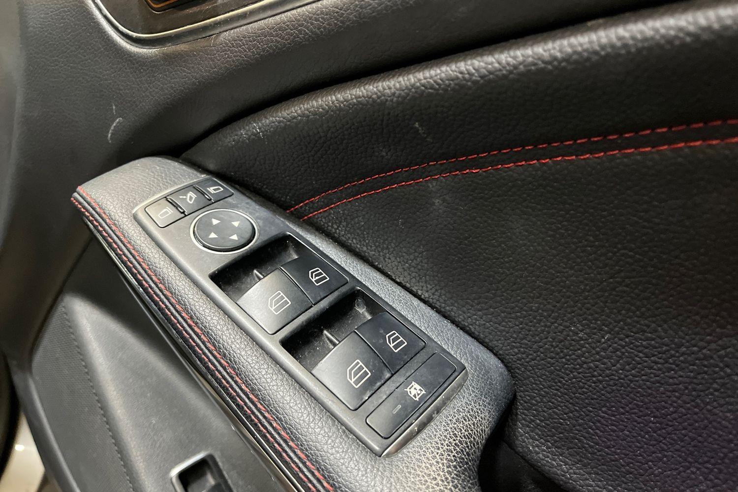 Mercedes-Benz CLA Photo 15