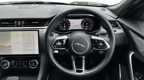 Jaguar F-PACE Photo autoimg-7d1abecade7f565e56420b2b89d772b726f41c5e.jpg