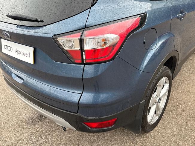 FORD Kuga Photo 18