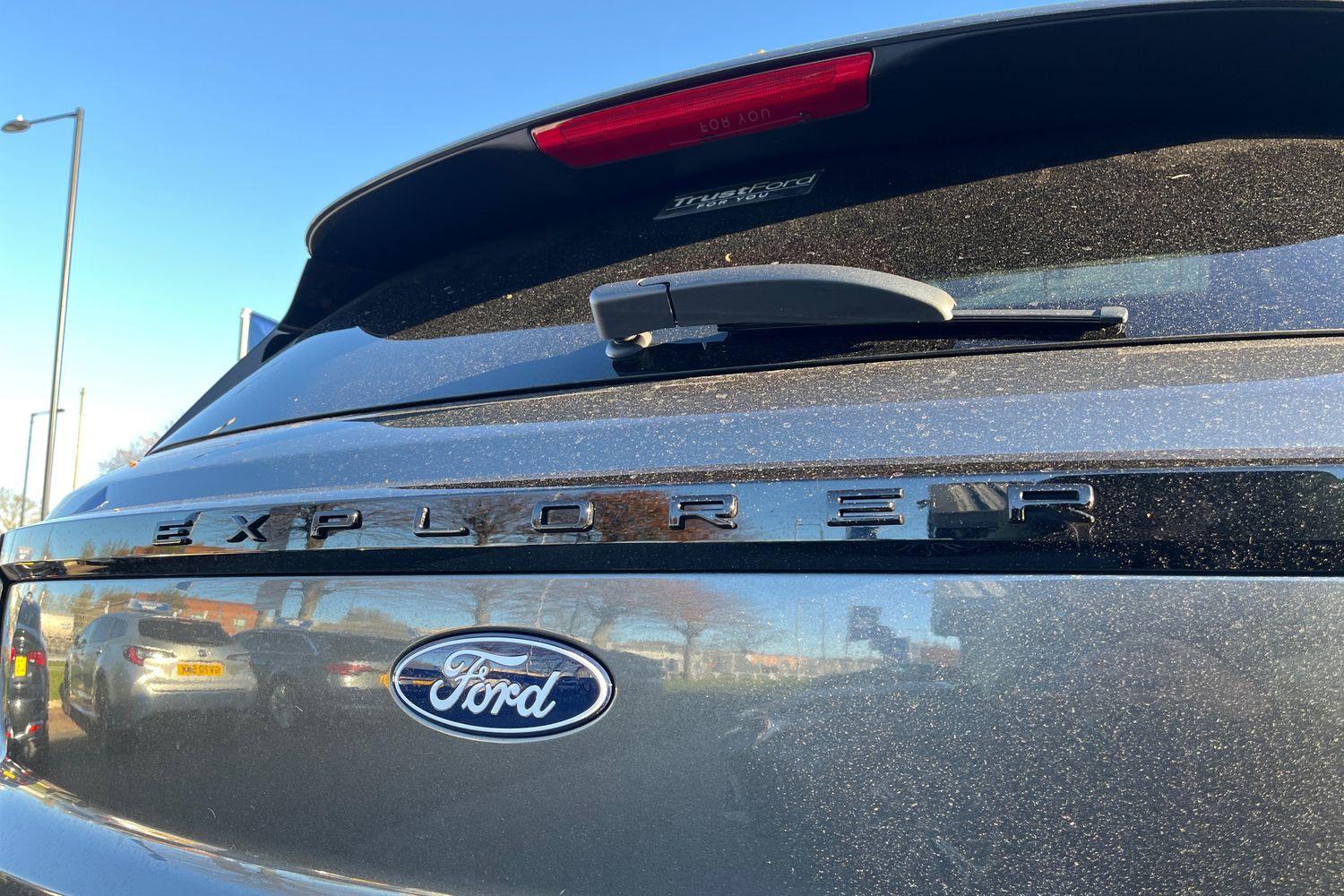 Ford Explorer Photo 38