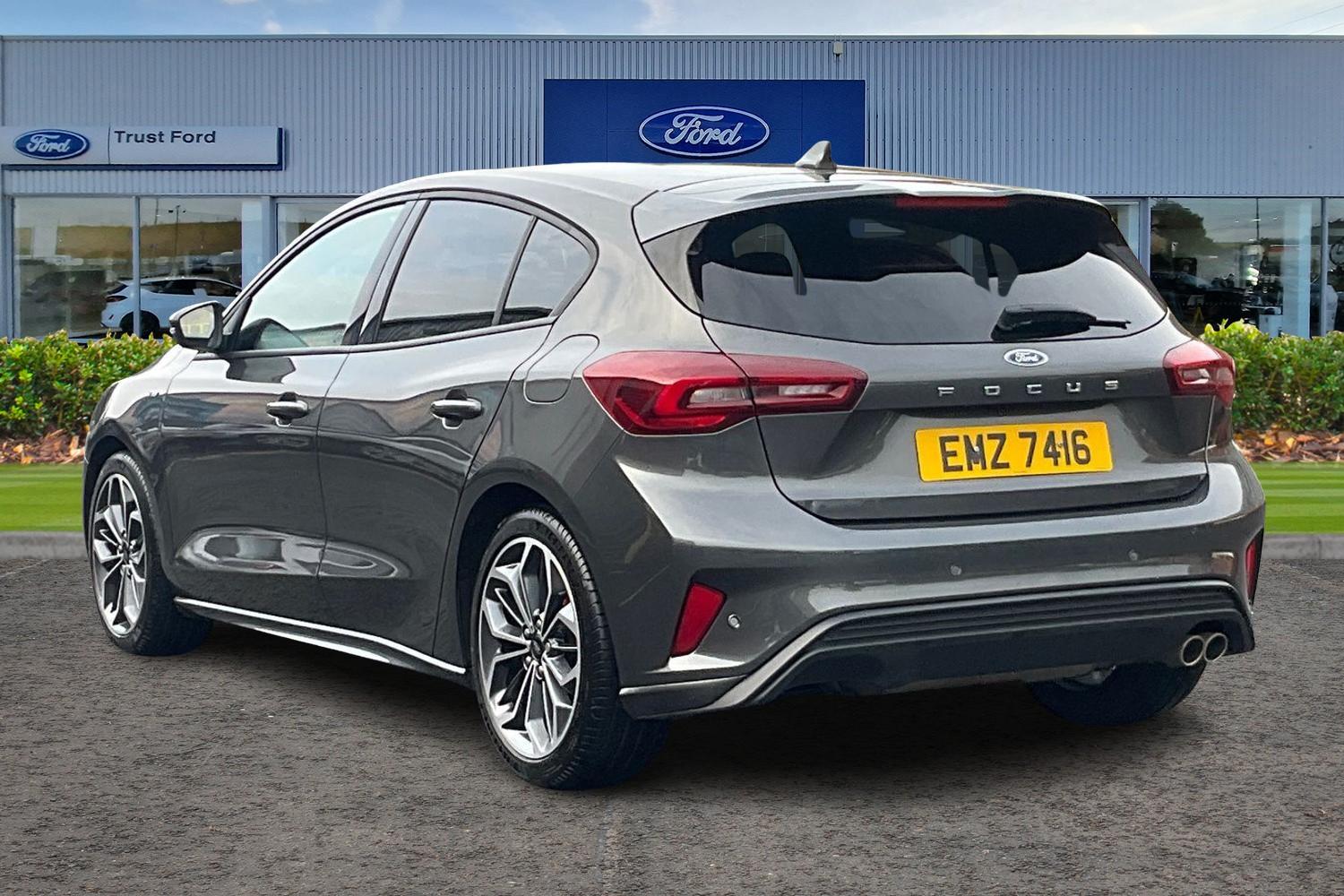 Ford Focus Photo 1