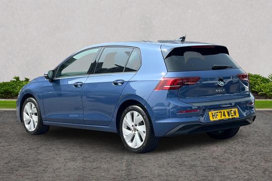Volkswagen Golf Photo autoimg-7d1f6d89fe852c4f2ae608cb1e56cd7f134f2abc.jpg