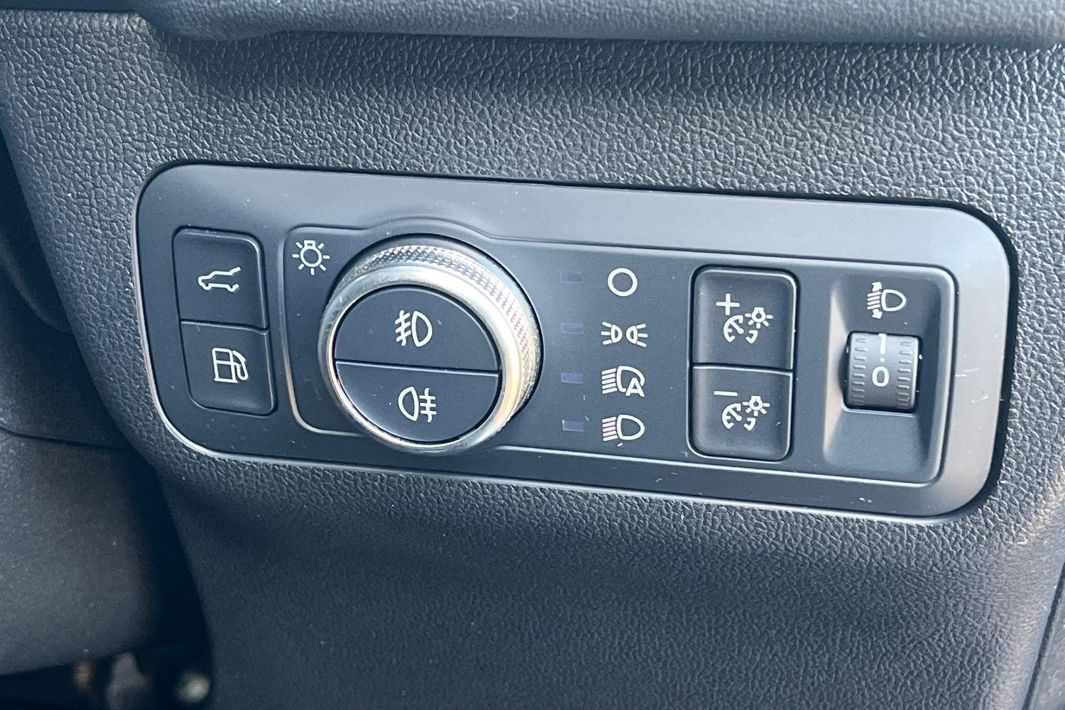 Ford KUGA Photo 24