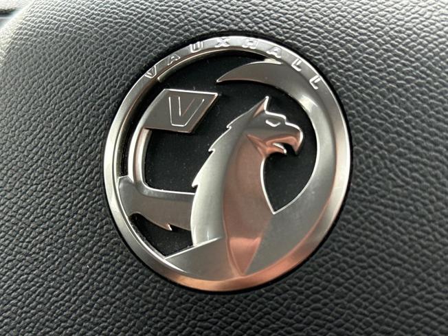 VAUXHALL Corsa Photo 55
